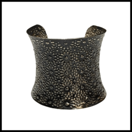 Elegant Cuff Bracelet – Timeless Style for Every Wrist