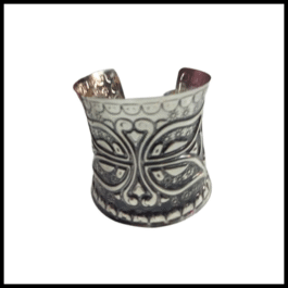 Elegant Cuff Bracelet – Timeless Style for Every Wrist