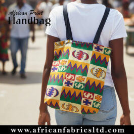 Handbag with Zipper and Inner Pocket