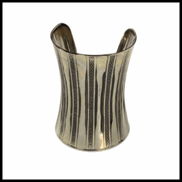 Elegant Cuff Bracelet – Timeless Style for Every Wrist